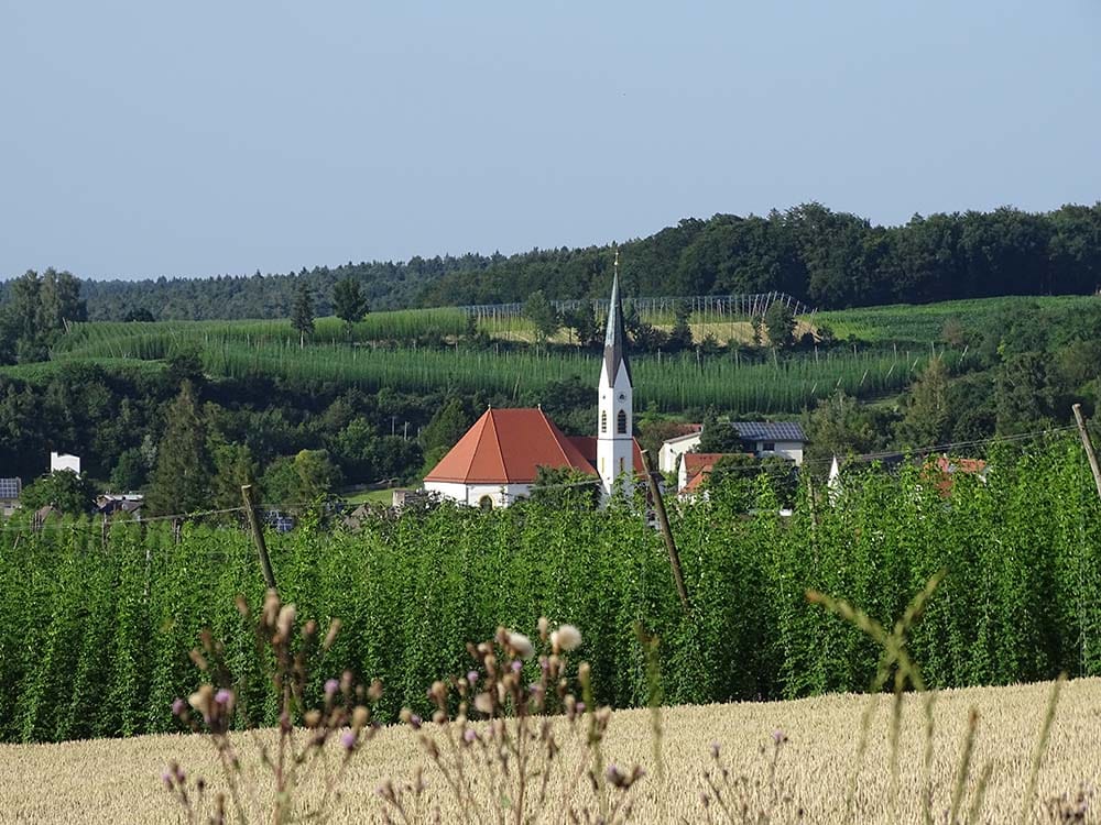 Kirche und Landschaft Aiglsbach