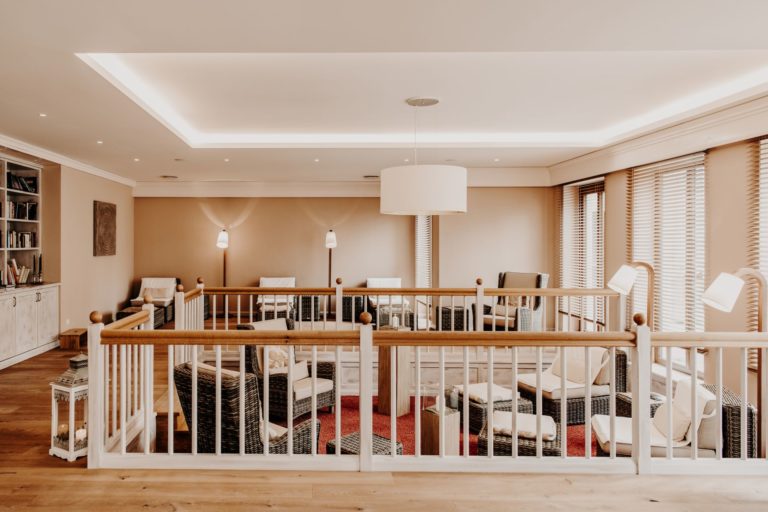 Bibliothek 1920x1280 k 768x512