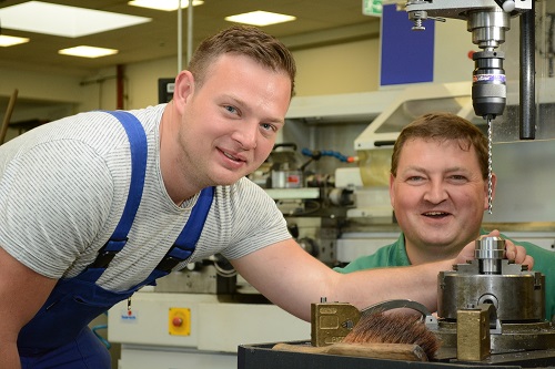 2022karriereahoim metall