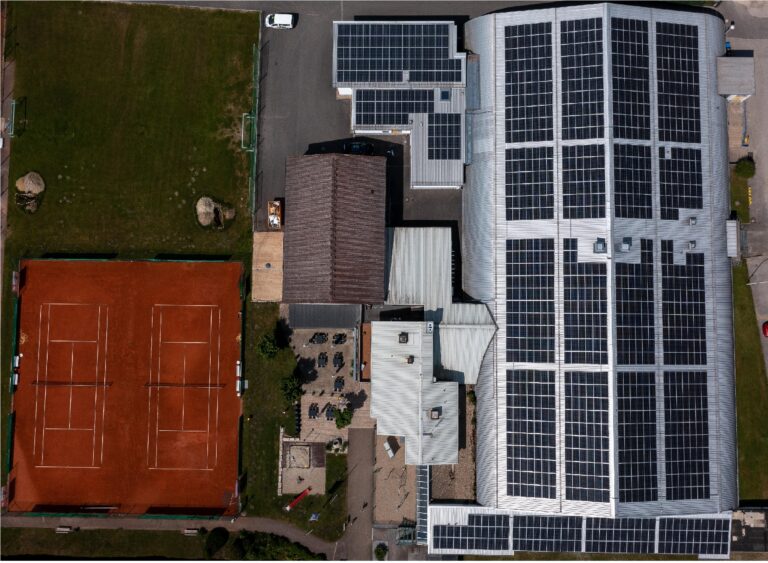 Kuetro Photovoltaik Stanglmeierhalle Abensberg 1 768x563